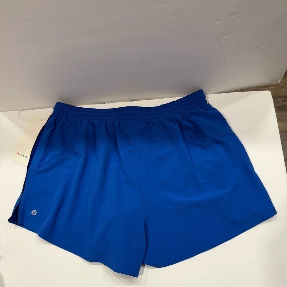 Lululemon Lightweight Relaxed Short 3 Long Liner Size 12 NWT